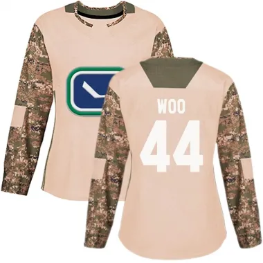 Camo Women's Jett Woo Authentic Vancouver Canucks Veterans Day Practice Jersey